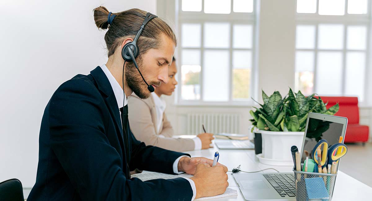 5. Realiza prácticas y trabajos a medio tiempo