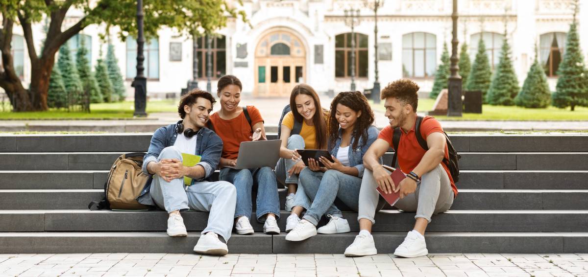 ¿Por qué un campus con actividades culturales es crucial para estudiantes creativos?