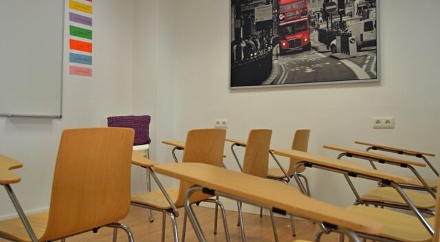 Cursos de Inglés en Madrid sillas