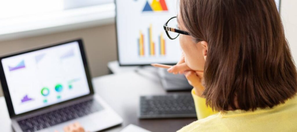 Programa de facturación electrónica para autónomos mujer
